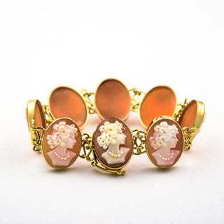 Armband aus 750 Gelbgold mit Kamee/Gemme, nachhaltiger second hand Schmuck perfekt aufgearbeitet