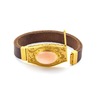 Armband aus Leder und 585 Gelbgold mit Mondstein, nachhaltiger second hand Schmuck perfekt aufgearbeitet