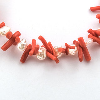 Korallenarmband mit Perlen, nachhaltiger second hand Schmuck perfekt aufgearbeitet