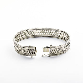 Armband aus 585 Weißgold, nachhaltiger second hand Schmuck perfekt aufgearbeitet