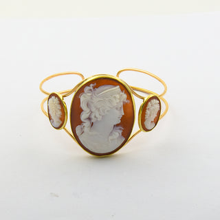 Armspange aus 750 Gelbgold mit Kamee/Gemme, nachhaltiger second hand Schmuck perfekt aufgearbeitet