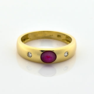 Bandring aus 585 Gelbgold mit Rubin und Brillant, nachhaltiger second hand Schmuck perfekt aufgearbeitet