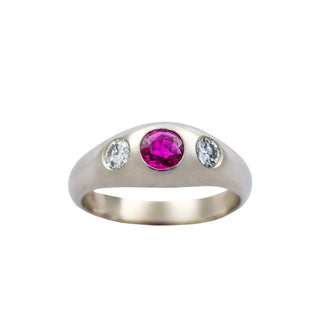 Rubinring aus 585 Weißgold mit Brillant, nachhaltiger second hand Schmuck perfekt aufgearbeitet