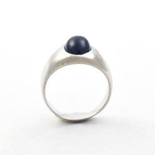 Saphirring aus 585 Weißgold, nachhaltiger second hand Schmuck perfekt aufgearbeitet