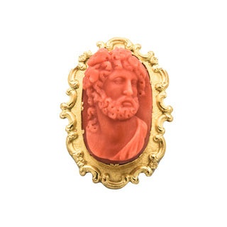 Brosche Bacchus Weingott aus 750 Gelbgold mit Koralle, nachhaltiger second hand Schmuck perfekt aufgearbeitet