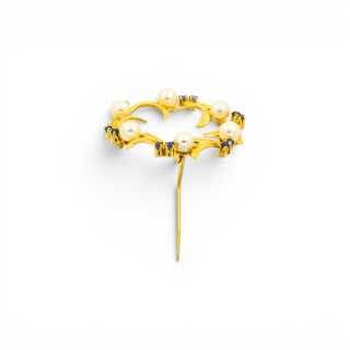 Perlenbrosche Blütenkranz aus 750 Gelbgold mit Saphir, nachhaltiger second hand Schmuck perfekt aufgearbeitet