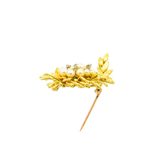 Brosche aus 750 Gelb- und Weißgold mit Perle und Brillant, nachhaltiger second hand Schmuck perfekt aufgearbeitet