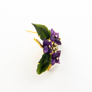 Brosche Veilchenstrauß aus 585 Gelbgold mit Jade, Amethyst und Diamant, nachhaltiger second hand Schmuck perfekt aufgearbeitet