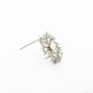 Penlenbrosche aus 585 Weißgold, nachhaltiger second hand Schmuck perfekt aufgearbeitet