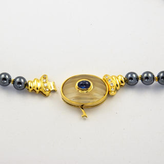 Collier aus 750 Gelbgold mit Saphir, Bergkristall und Brillant, nachhaltiger second hand Schmuck perfekt aufgearbeitet