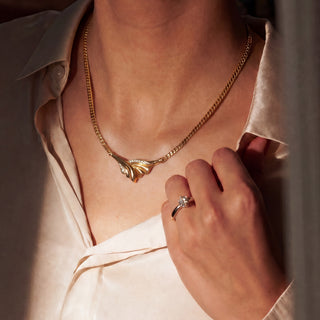 Collier aus 585 Gelb- und Weißgold mit Brillant, nachhaltiger second hand Schmuck perfekt aufgearbeitet