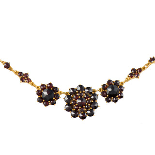 Collier aus Metall mit Granat, hochwertiger second hand Schmuck perfekt aufgearbeitet