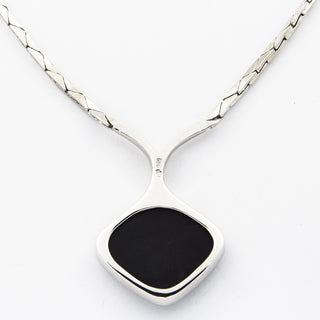 Collier aus 585 Weißgold mit Onyx und Diamant, nachhaltiger second hand Schmuck perfekt aufgearbeitet