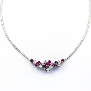 Rubincollier aus 585 Weißgold mit Brillant, nachhaltiger second hand Schmuck perfekt aufgearbeitet