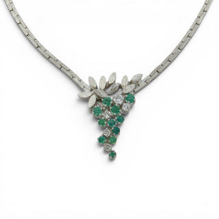 Smaragdcollier aus 585 Weißgold mit Brillant, nachhaltiger second hand Schmuck perfekt aufgearbeitet