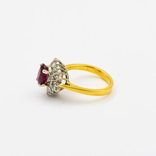 Entourage-Ring aus 750 Gelb- und Weißgold mit Rubin und Brillant, nachhaltiger second hand Schmuck perfekt aufgearbeitet