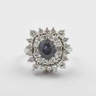 Entourage-Ring aus 750 Weißgold mit Saphir und Brillant, nachhaltiger second hand Schmuck perfekt aufgearbeitet