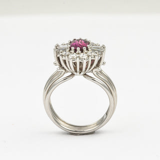 Entourage-Ring aus 750 Weißgold mit Rubin, Diamant und Brillant, nachhaltiger second hand Schmuck perfekt aufgearbeitet