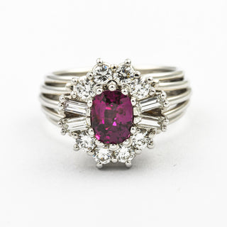Entourage-Ring aus 750 Weißgold mit Rubin, Diamant und Brillant, nachhaltiger second hand Schmuck perfekt aufgearbeitet