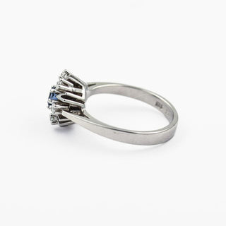 Saphirring aus 585 Weißgold mit Brillant, nachhaltiger second hand Schmuck perfekt aufgearbeitet