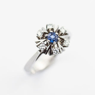 Saphirring aus 585 Weißgold mit Brillant, nachhaltiger second hand Schmuck perfekt aufgearbeitet