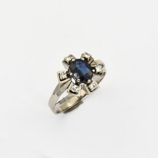 Entourage-Ring aus 585 Weißgold mit Saphir und Brillant, nachhaltiger second hand Schmuck perfekt aufgearbeitet