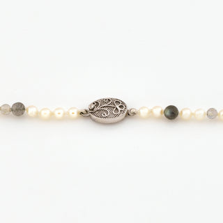 Perlenkette mit Labradorit und Schließe aus 925 Silber, nachhaltiger second hand Schmuck perfekt aufgearbeitet