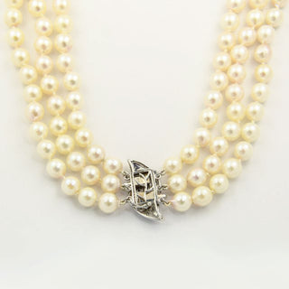 Perlenkette aus 585 Weißgold mit Diamant, nachhaltiger second hand Schmuck perfekt aufgearbeitet