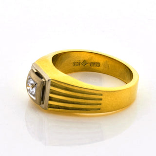 Herrenring aus 750 Gelb- und Weißgold mit Brillant, nachhaltiger second hand Schmuck perfekt aufgearbeitet