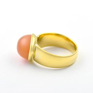 Hild Ring aus 750 Gelbgold mit Mondstein, nachhaltiger second hand Schmuck perfekt aufgearbeitet