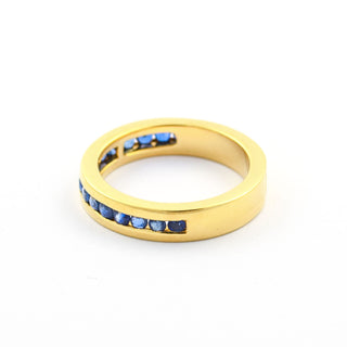 Jette Joop Saphirring aus 750 Gelbgold, nachhaltiger second hand Schmuck perfekt aufgearbeitet