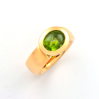 Jochen Pohl Ring aus 750 Gelbgold mit Peridot, nachhaltiger second hand Schmuck perfekt aufgearbeitet
