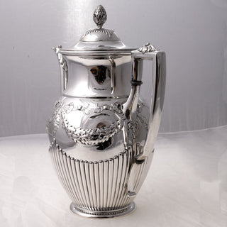 Kanne Schleifen aus 800 Silber, nachhaltiger second hand Schmuck perfekt aufgearbeitet