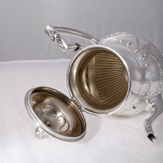 Kanne Schleifen aus 800 Silber, nachhaltiger second hand Schmuck perfekt aufgearbeitet