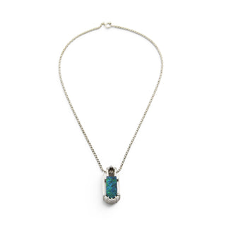 Kette mit Anhänger aus 750 Weißgold mit Opal und Brillant, nachhaltiger second hand Schmuck perfekt aufgearbeitet