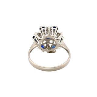 Krämer Saphirring aus 585 Weißgold mit Brillant und Diamant, nachhaltiger second-hand Schmuck perfekt aufgearbeitet