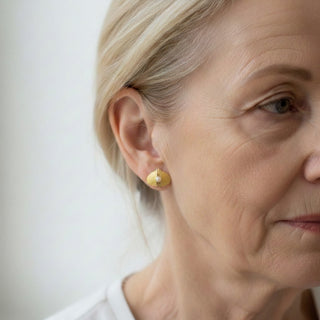 Lapponia Perlenohrstecker aus 750 Gelbgold, nachhaltiger second hand Schmuck perfekt aufgearbeitet