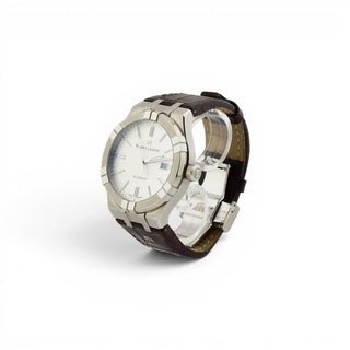 Maurice Lacroix Herrenarmbanduhr AIKON Automatik mit Datumsanzeige und verschraubte Krone und Sichtboden zeitgenössisch, gebrauchte Luxusuhr im Top-Zustand