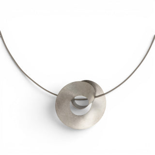 Niessing Anhänger Looping aus 950 Platin, nachhaltiger second-hand Schmuck perfekt aufgearbeitet