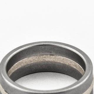 Niessing Ring Fusion aus Edelstahl/Platin, nachhaltiger second hand Schmuck perfekt aufgearbeitet