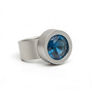 Niessing Ring Max aus Edelstahl mit synth. Stein, nachhaltiger second-hand Schmuck perfekt aufgearbeitet