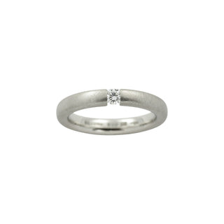 Niessing Brillantring Oval aus 950 Platin, nachhaltiger second-hand Schmuck perfekt aufgearbeitet