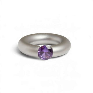 Niessing Ring Stahl und Synthese aus Edelstahl mit synth. Stein, nachhaltiger second-hand Schmuck perfekt aufgearbeitet