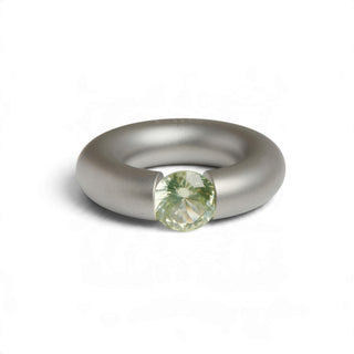 Niessing Ring Stahl und Synthese aus Edelstahl mit synth. Stein, nachhaltiger second-hand Schmuck perfekt aufgearbeitet