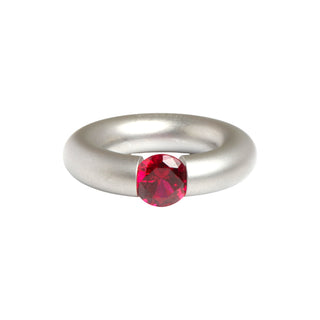 Niessing Ring Stahl und Synthese aus Edelstahl mit synth. Stein, nachhaltiger second-hand Schmuck perfekt aufgearbeitet