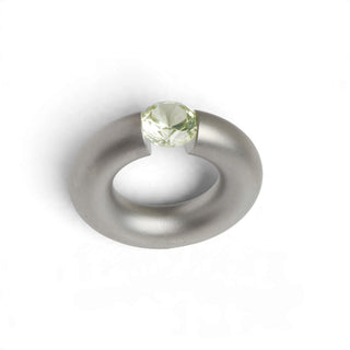 Niessing Ring Stahl und Synthese aus Edelstahl mit synth. Stein, nachhaltiger second-hand Schmuck perfekt aufgearbeitet