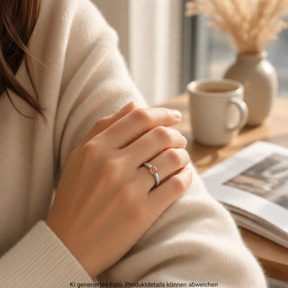 Niessing Ring Stahl und Synthese mit synth. Stein, nachhaltiger second-hand Schmuck perfekt aufgearbeitet
