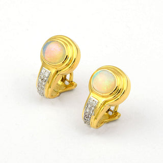 Ohrclips aus 750 Gelb- und Weißgold mit Opal und Diamant, nachhaltiger second hand Schmuck perfekt aufgearbeitet