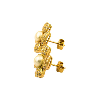 Ohrstecker Blumen aus 750 Gelbgold mit Perle und Brillant, nachhaltiger second hand Schmuck perfekt aufgearbeitet