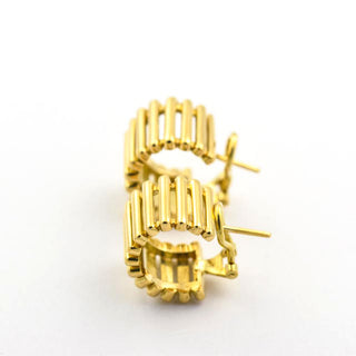 Ohrstecker mit Clipmechanik aus 750 Gelbgold, nachhaltiger second hand Schmuck perfekt aufgearbeitet